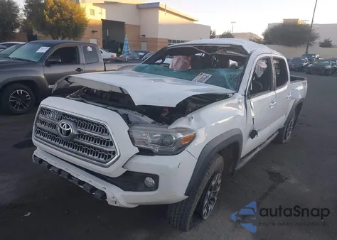 2017 Toyota Tacoma Trd Off Road z USA, uszkodzony, nr VIN 3TMCZ5AN5HM099949